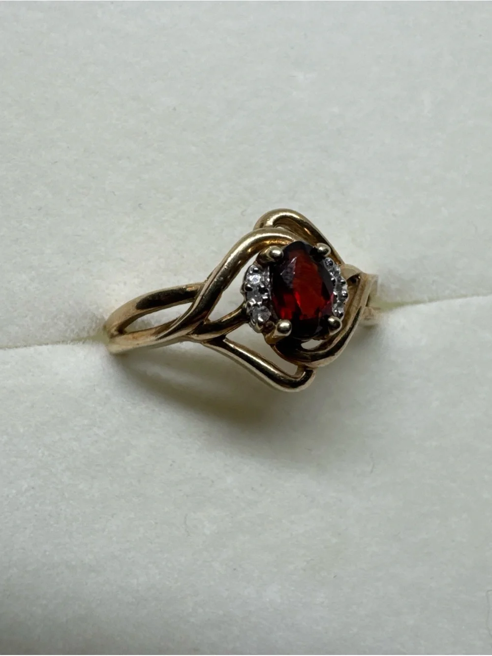 10k Yellow Gold Oval Garnet & Accent Diamond Size 8.75 Bypass Swirl Ring 2.85g